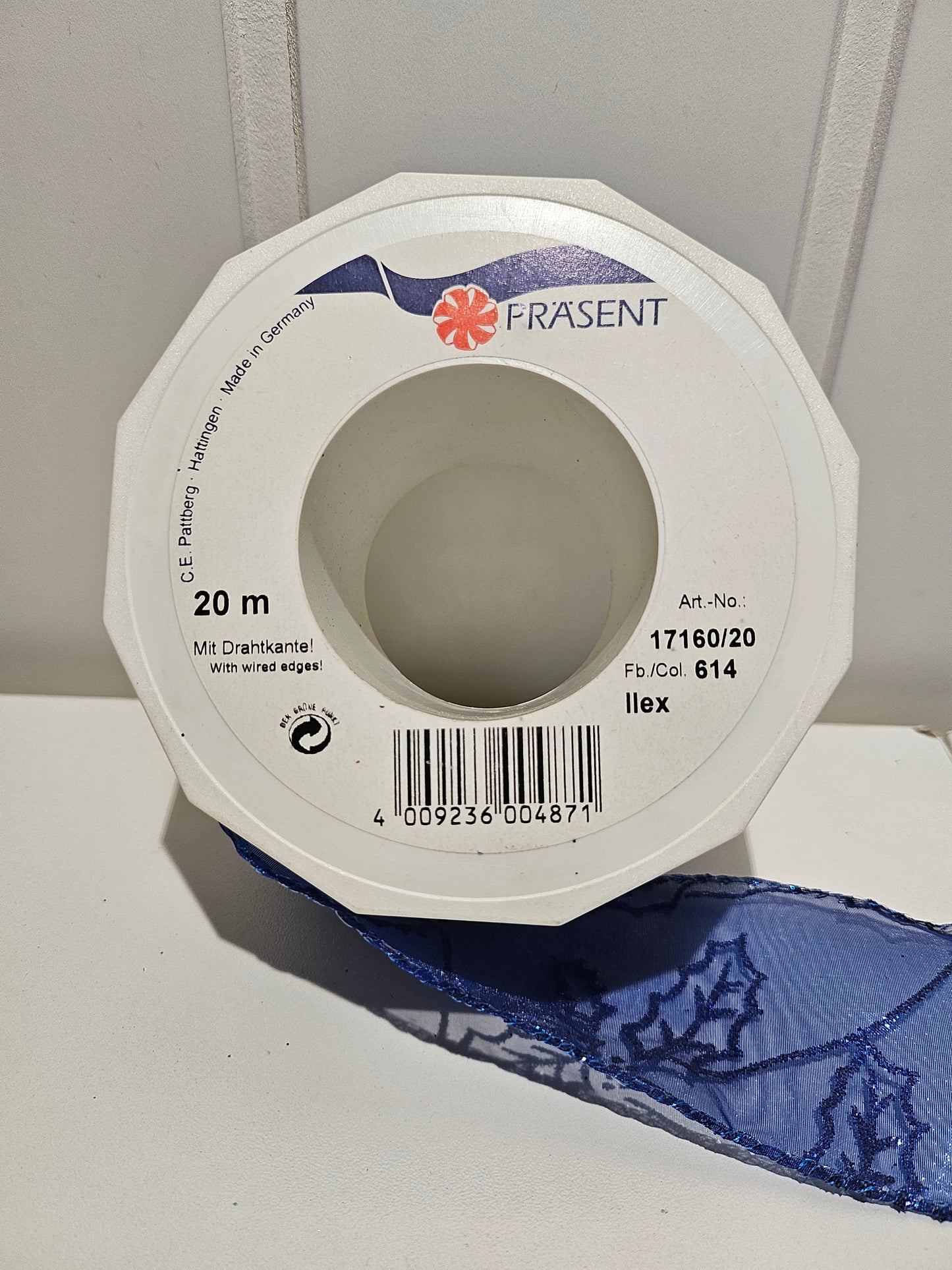 Prasent silkebånd blå m\sølvdetaljer 60 mm - 20m