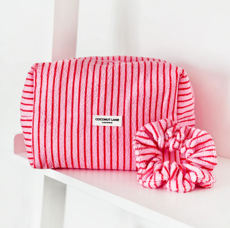Coconut Lane toalettmappe og scrunchie-sett - reiseveske
