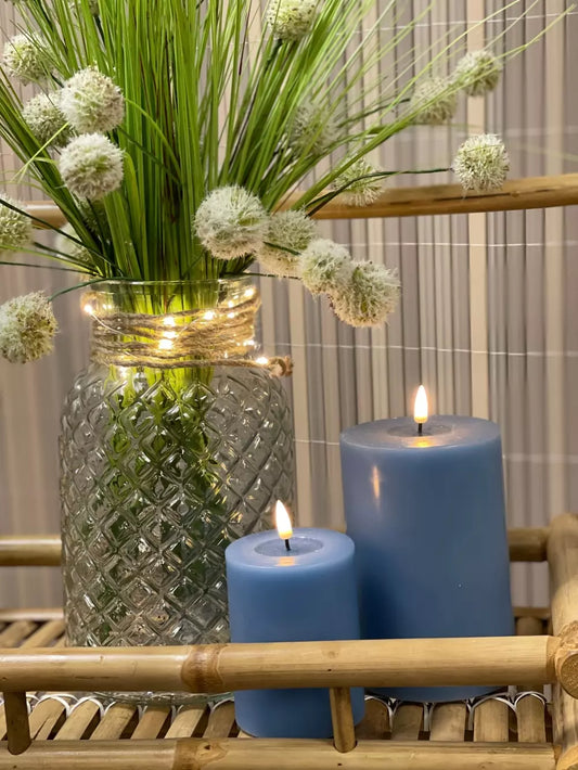 Real Flame LED Kubbelys Blå 7,5x20 cm - Realistisk Stearinlys med 3D Flamme