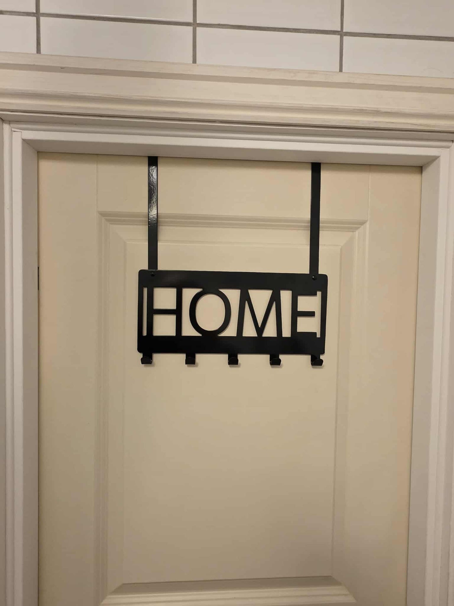 Dørhenger HOME i stål 30 x 33 cm