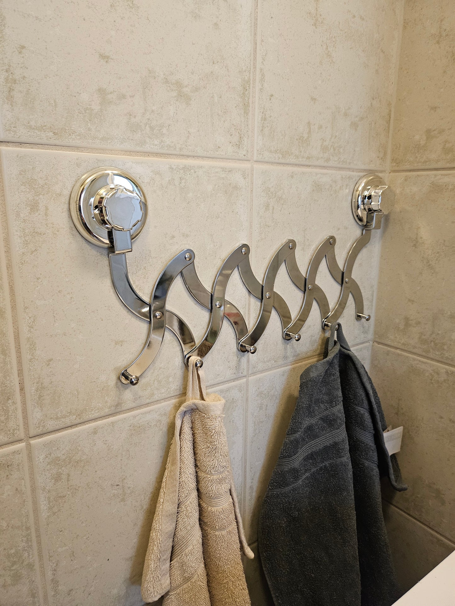 Best Lock uttrekkbar kleshenger med sugekopp- oppheng