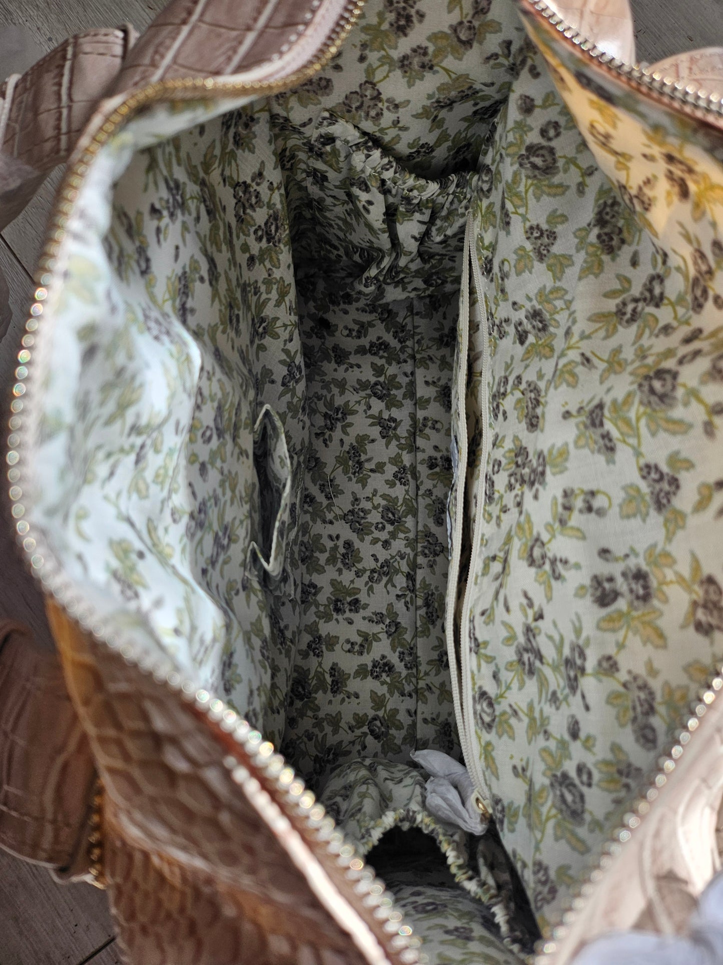 Stor beige veske med croco - bag