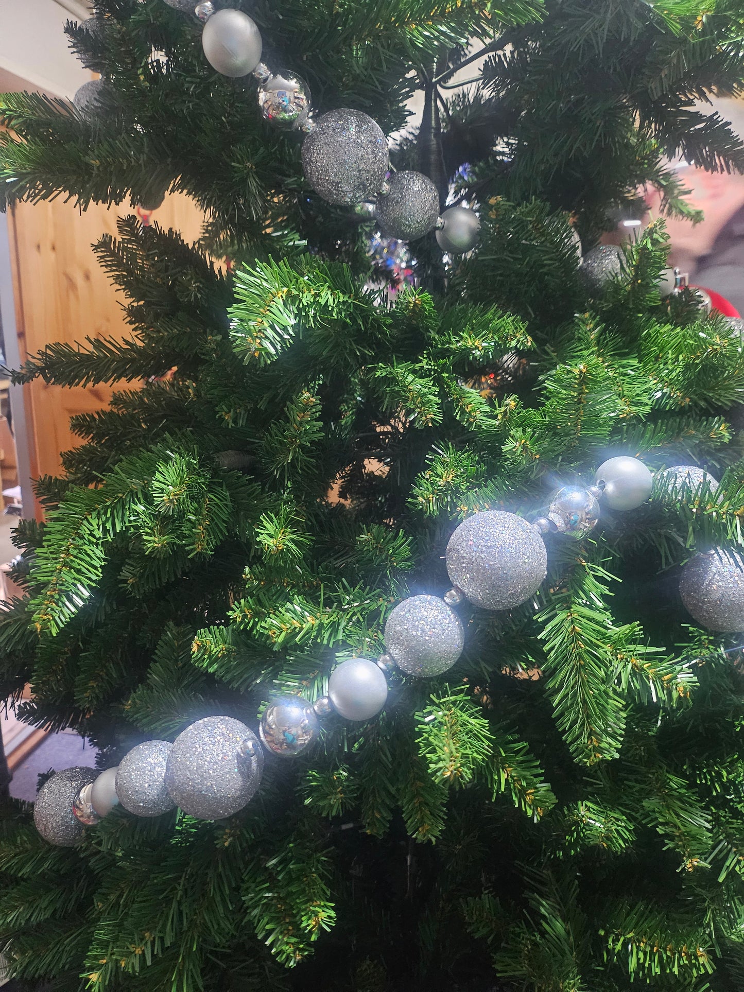 Lenke med Julekuler Sølv 300 cm - Elegant Julepynt