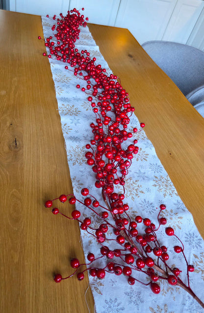 Ranke med Kvister og Røde Bær 150cm - Julepynt & Dekorasjon