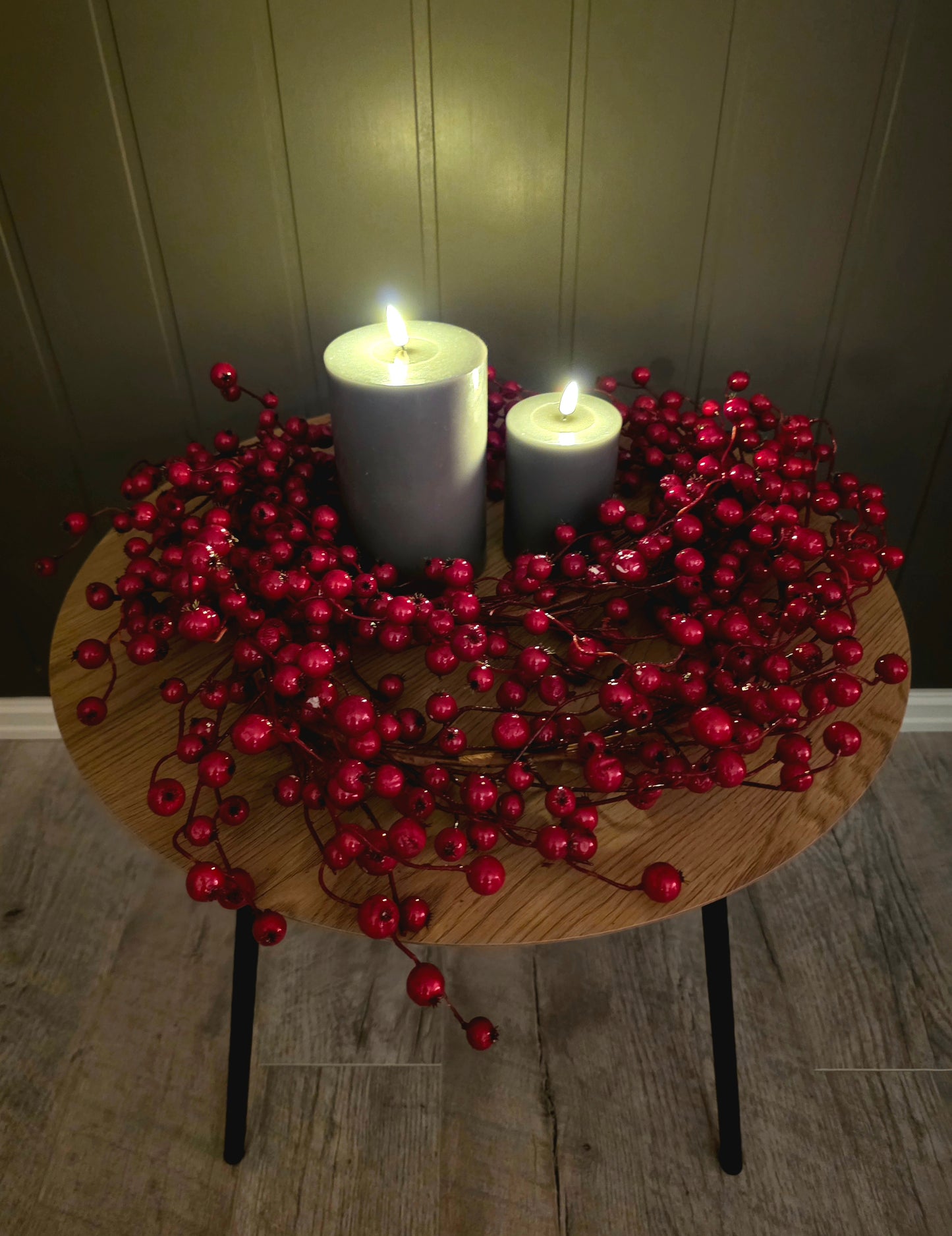 Ranke med Kvister og Røde Bær 150cm - Julepynt & Dekorasjon