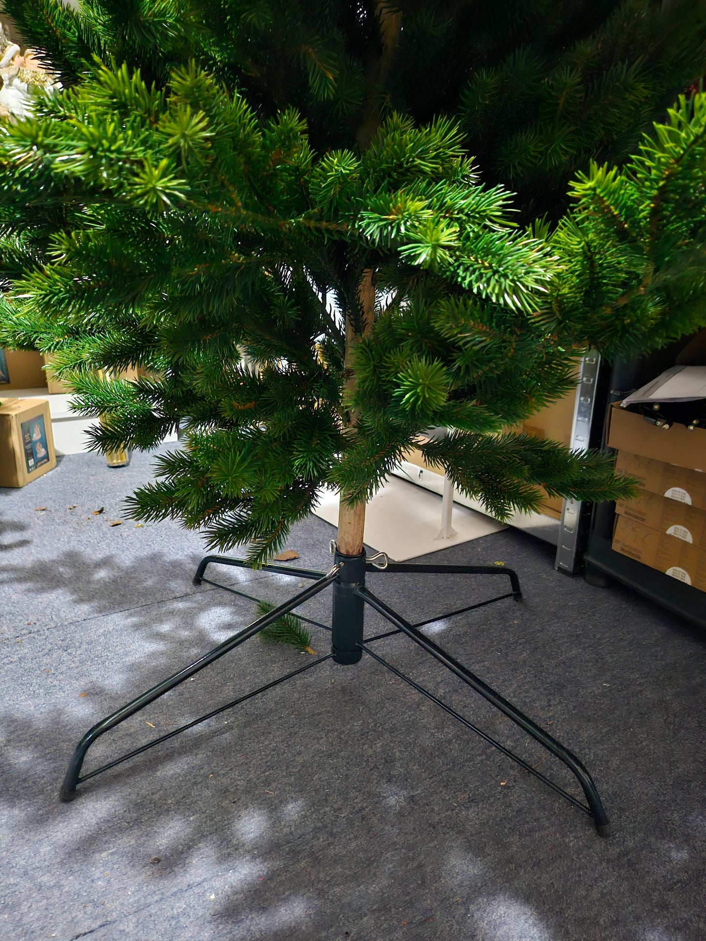 Kunstig juletre Gran - 210 cm - med fot