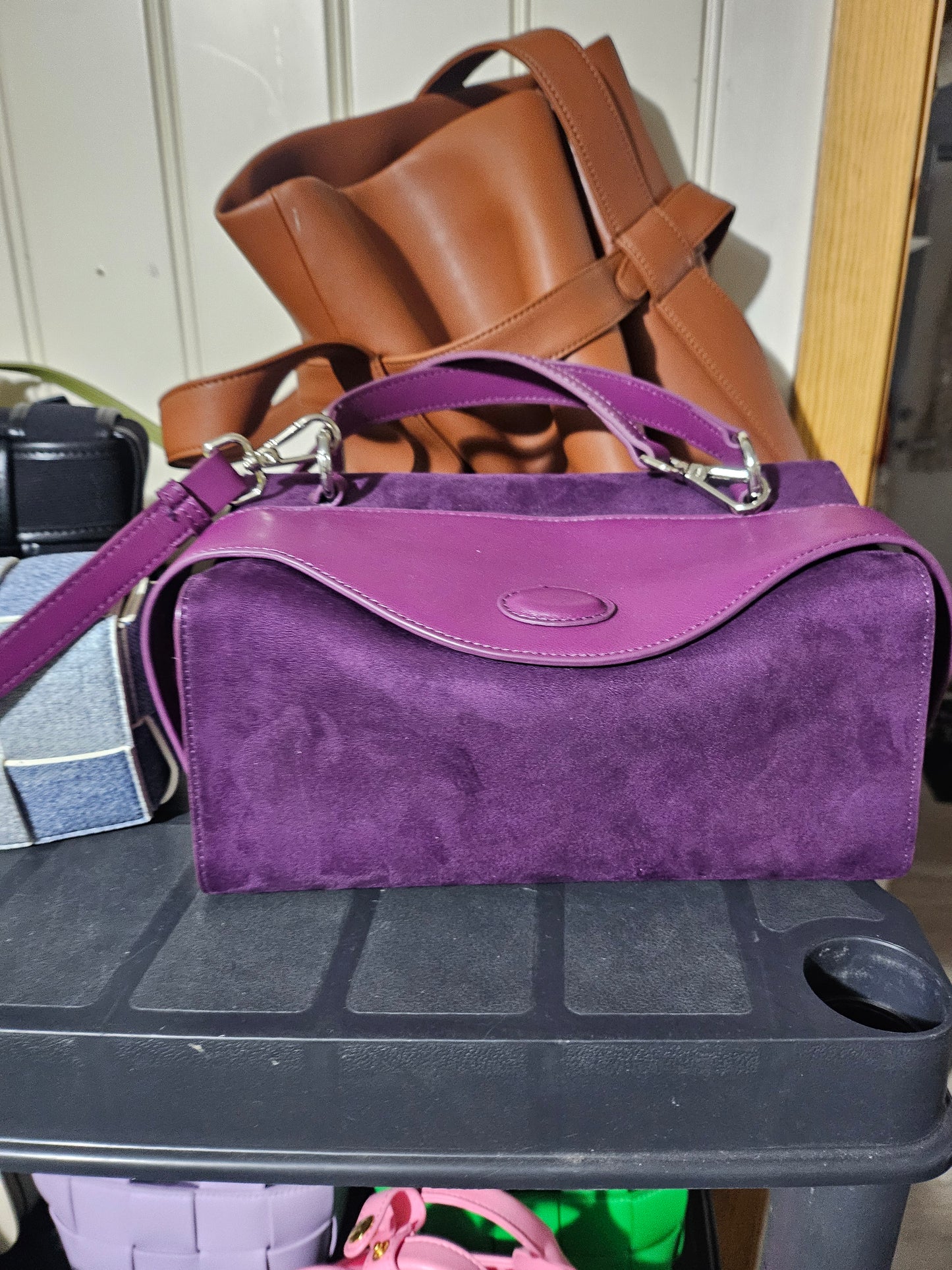 Lilla Veske i Kuskinn - Elegant Clutch i Semsket Skinn