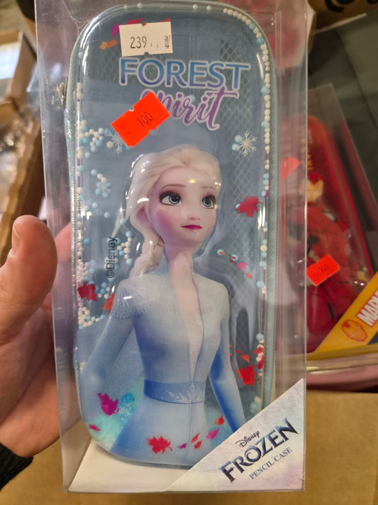 Disney Frozen II “Forest Spirit” pennal med Elsa-motiv.