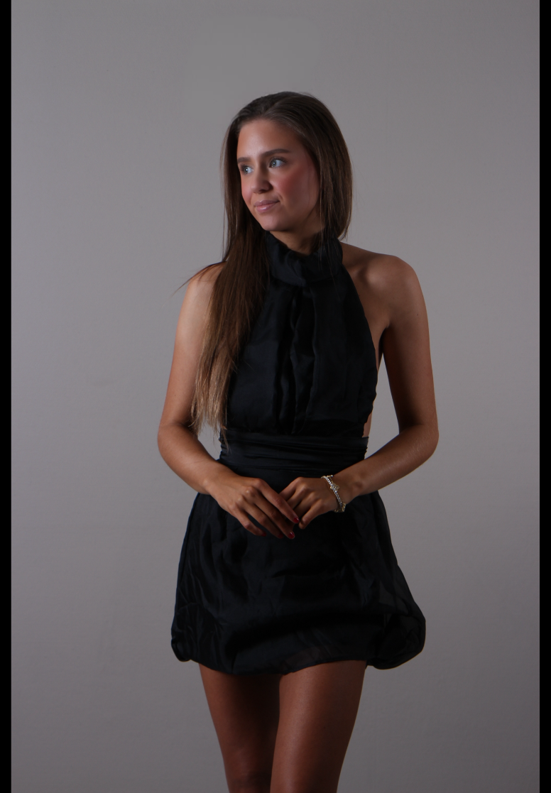 Milliie Oline kjole - Elegant Halterneck minikjole - Beige eller sort