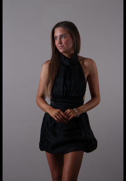 Milliie Oline kjole - Elegant Halterneck minikjole - Beige eller sort