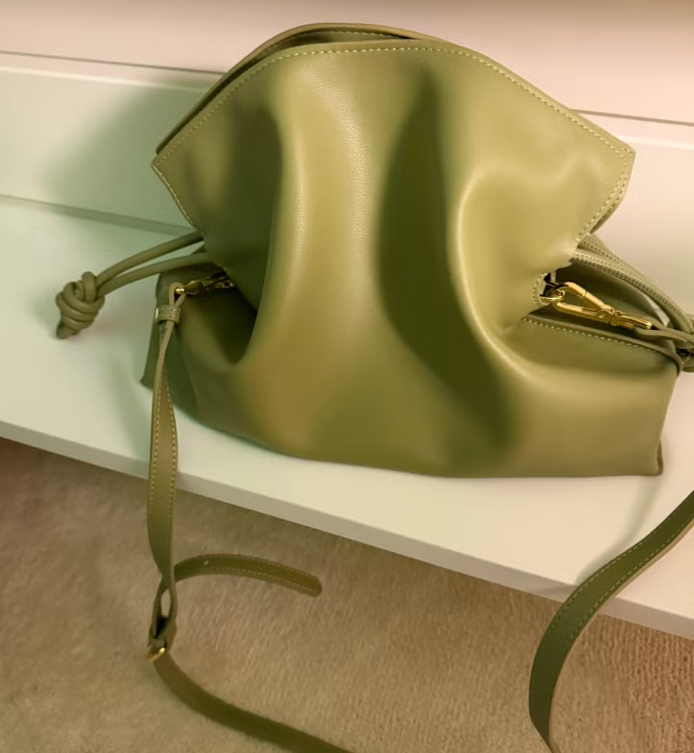 Skulderveske i kuskinn - Elegant & Praktisk -