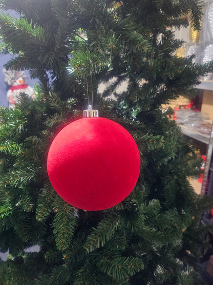 Stor Rød Julekule i Velourstoff 14 cm - Eksklusiv Juletrepynt