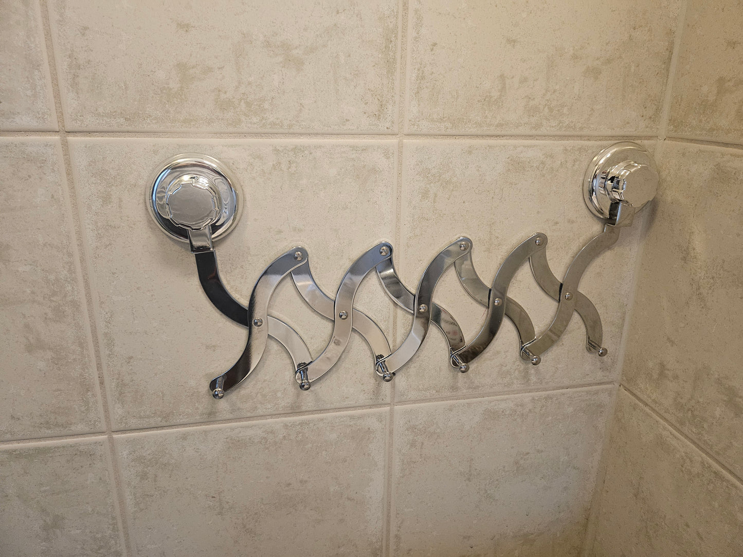 Best Lock uttrekkbar kleshenger med sugekopp- oppheng