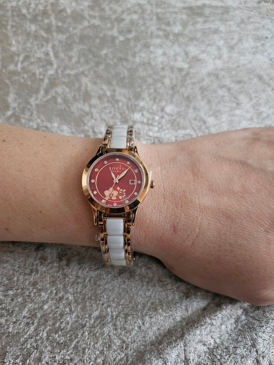 Sofia Everly Dameklokke Rød i gaveeske - Elegant Nordisk Design