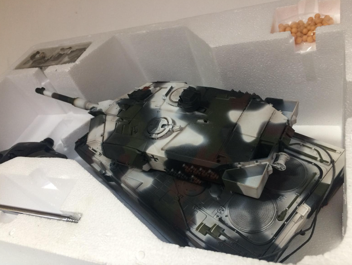 Radiostyrt stridsvogn Leopard 2 A5 - 1:24